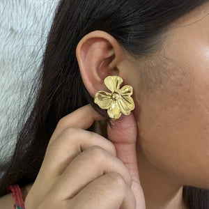 Golden Flower earrings